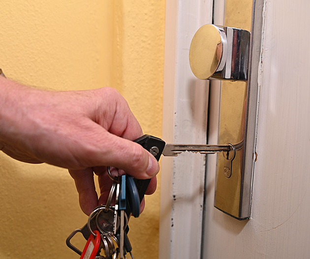 Bydlení v nebytovém prostoru. Populární řešení skrývá řadu nečekaných problémů