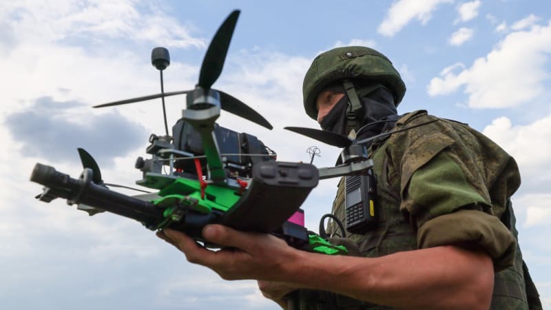 Ukrajinci dálkově bombardovali Rusko. Mířili na průmyslové podniky u Moskvy, útok má oběti