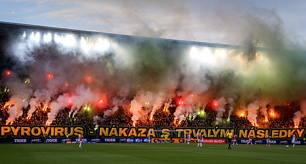 NEJ Z LIGY: Trpišovský by vrátil podavače, podivné vyloučení i rozbitá Dukla