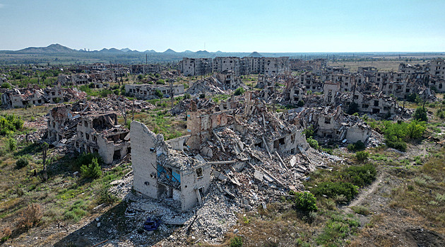 Dát Rusům Doněckou oblast? Summit Trump–Putin poltí zničené Ukrajince