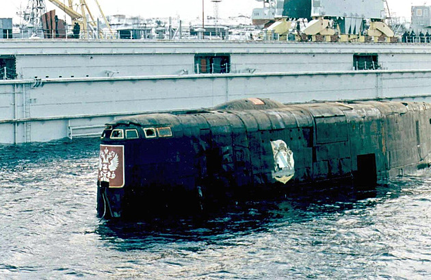 Čtvrt století od zkázy Kursku. Z ruského námořnictva je regionální hrozba