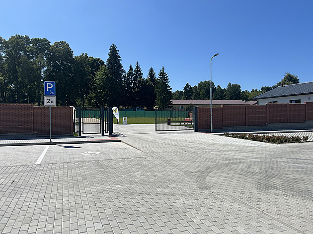 Už nemusí pohřbívat v okolních obcích. Ralsko má nový hřbitov, hledá hrobníka