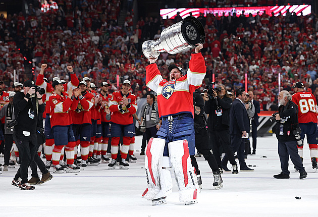 Stanley Cup se po 19 letech vrací do Brodu. Po Vašíčkovi ho přiveze Vaněček