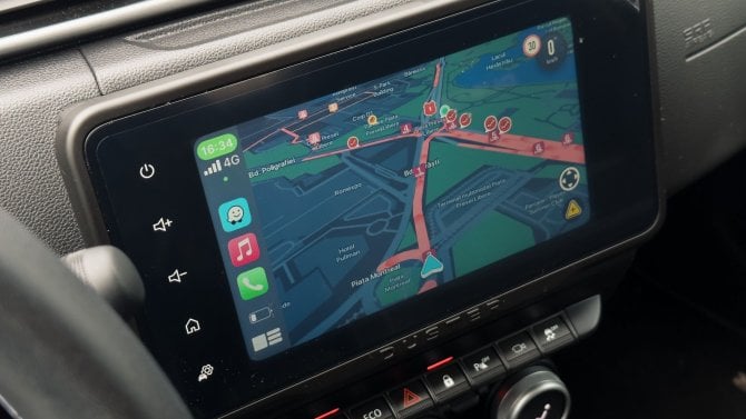 Waze končí podporu na řadě Androidů (autorádií nevyjímaje). Raději zkontrolujte, jestli nejste mezi nimi
