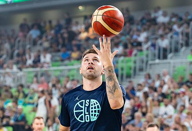 Čtrnáct kilo dole, pohodu zajišťují Lakers. Dončič může vyhlížet i starého známého