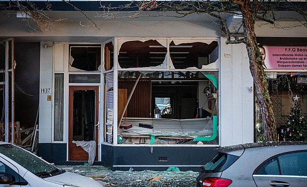 Tři výbuchy za noc. Nizozemskem se šíří bombové útoky, páchají je nejen gangy
