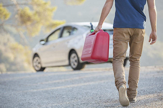 Trump zabrání Američanům v bryndání benzinem. Vrátí na kanystry ventil