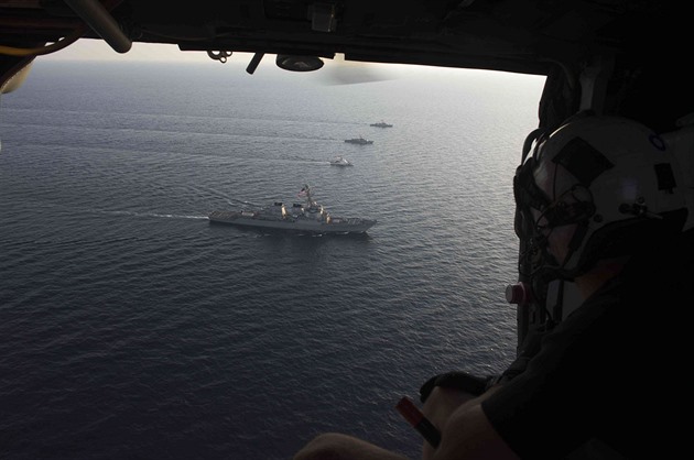 Incident v Jihočínském moři. Čína tvrdí, že u sporného území zahnala americkou loď