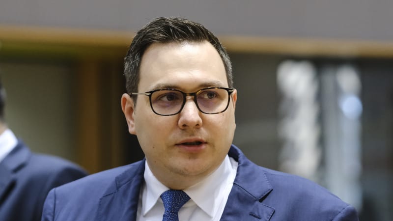 Ruský útok a ječící sirény: Lipavský musel v Dnipru hned po uctění památky padlých do krytu