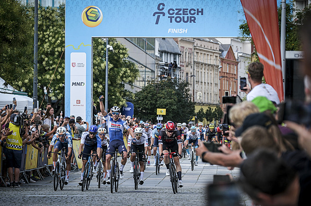 Návrat světové cyklistiky do Prahy. Czech Tour zkoumá terén i pro Tour de France