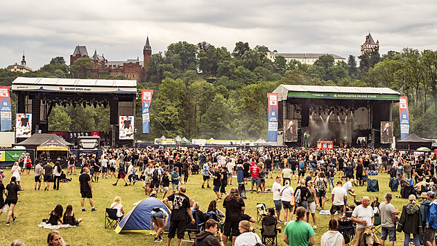 Hrady CZ se přesouvají na Opavsko. Hvězdy pobaví v podhradí malebného zámku