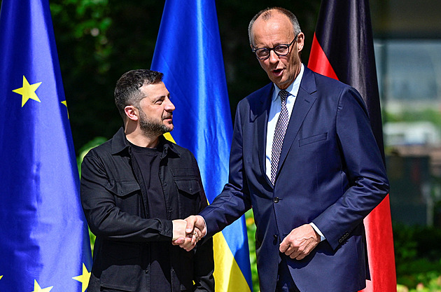 Zelenskyj přiletěl do Berlína, zúčastní se videohovoru západních lídrů s Trumpem