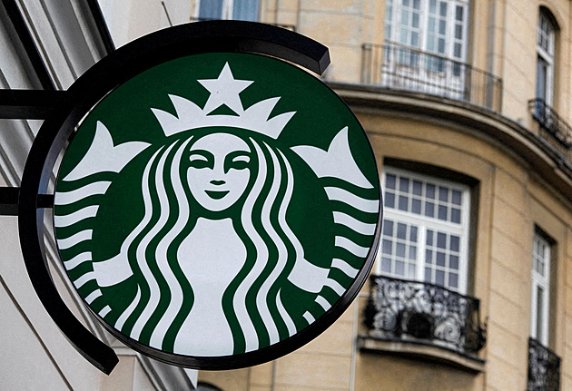 Celý den v kavárně za cenu jednoho kafe? Starbucks zpřísnil pravidla pro „okupanty“