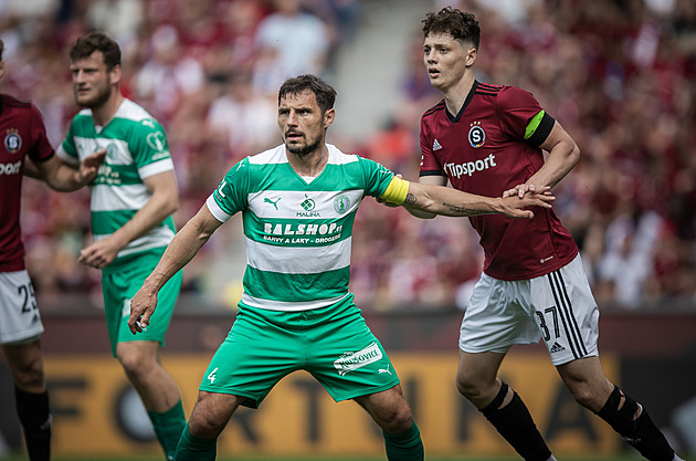 Jindřišek ve třetí lize: Na tréninky jezdí na skútru, chystá se na práci instalatéra