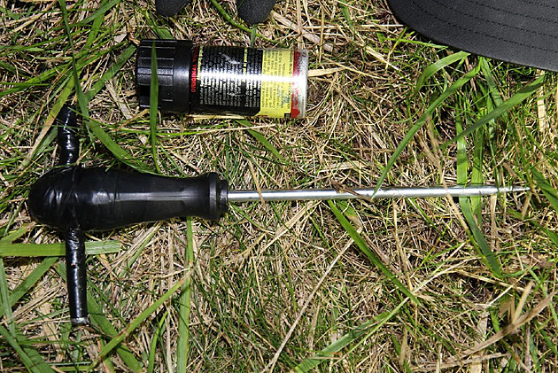 Fantom odpočívadel. Kamioňáci spali ve voze, zloděj jim zatím vykrádal kabiny