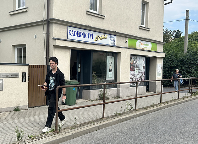Já to risknu, řekla a prodala cigarety nezletilému bez dokladů. Nebyla jediná