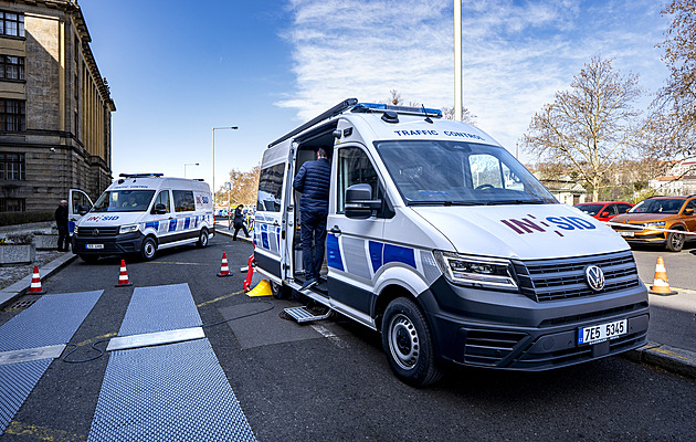 Každé třetí auto mělo problém. Nová inspekce silnic ulovila stovky nepoctivých řidičů