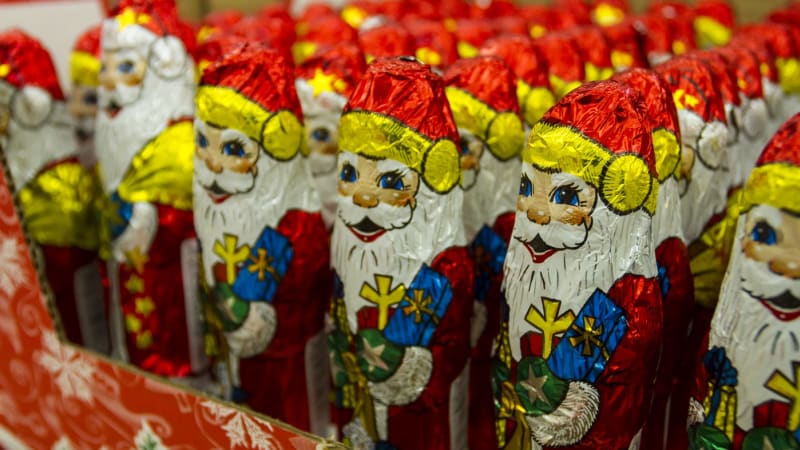 Vánoce v srpnu? Řetězec začal uprostřed léta prodávat cukroví i čokoládové Mikuláše