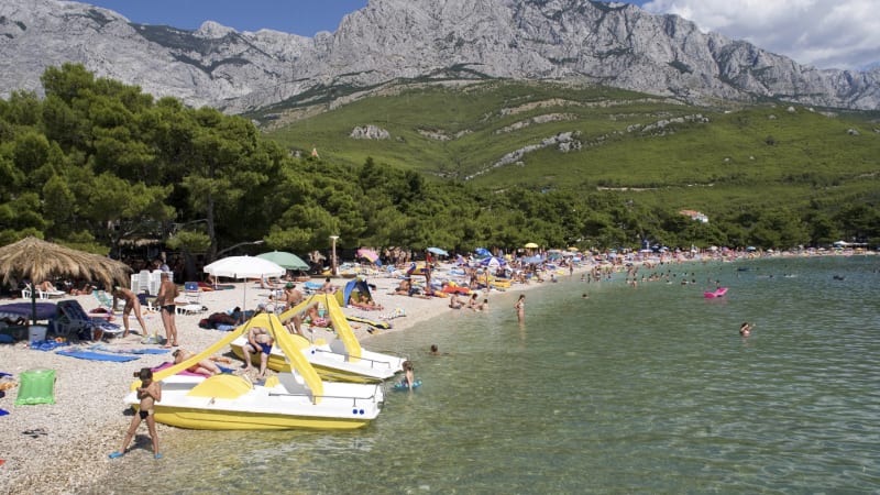 Krutý výjev v Chorvatsku: Turisty i místní znechutilo, co vyplavilo moře