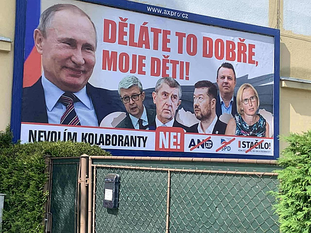 Putin na billboardech chválí Babiše či Okamuru. Za kampaní stojí senior