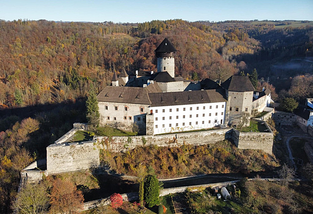 Improvizace i příliv lidí. Červencové deště se propsaly do návštěvnosti památek